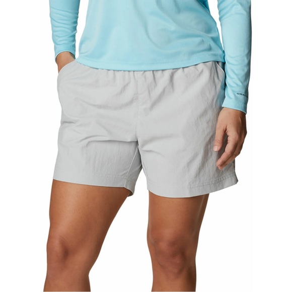 Columbia Women's Gray Shorts size Medium - Picture 1 of 5